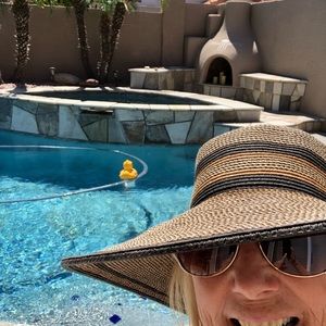 Meet your Posher, Bev